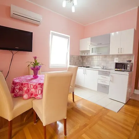 Apartament Iris