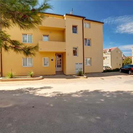 Apartament Iris *
